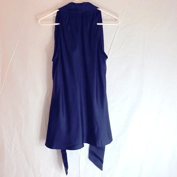 Banana Republic 100% silk Navy Blouse size M - Picture 5 of 8